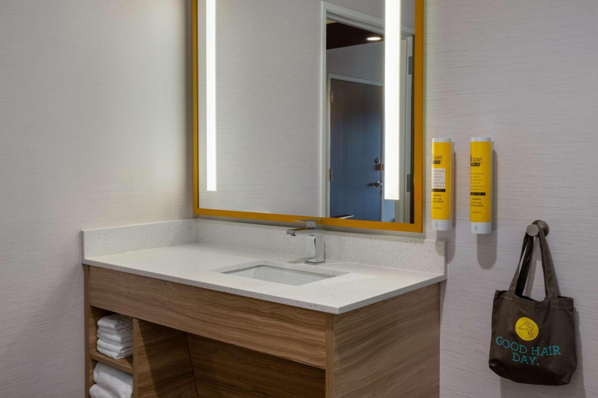 Hotel Tru By Hilton Ankeny Esterno foto