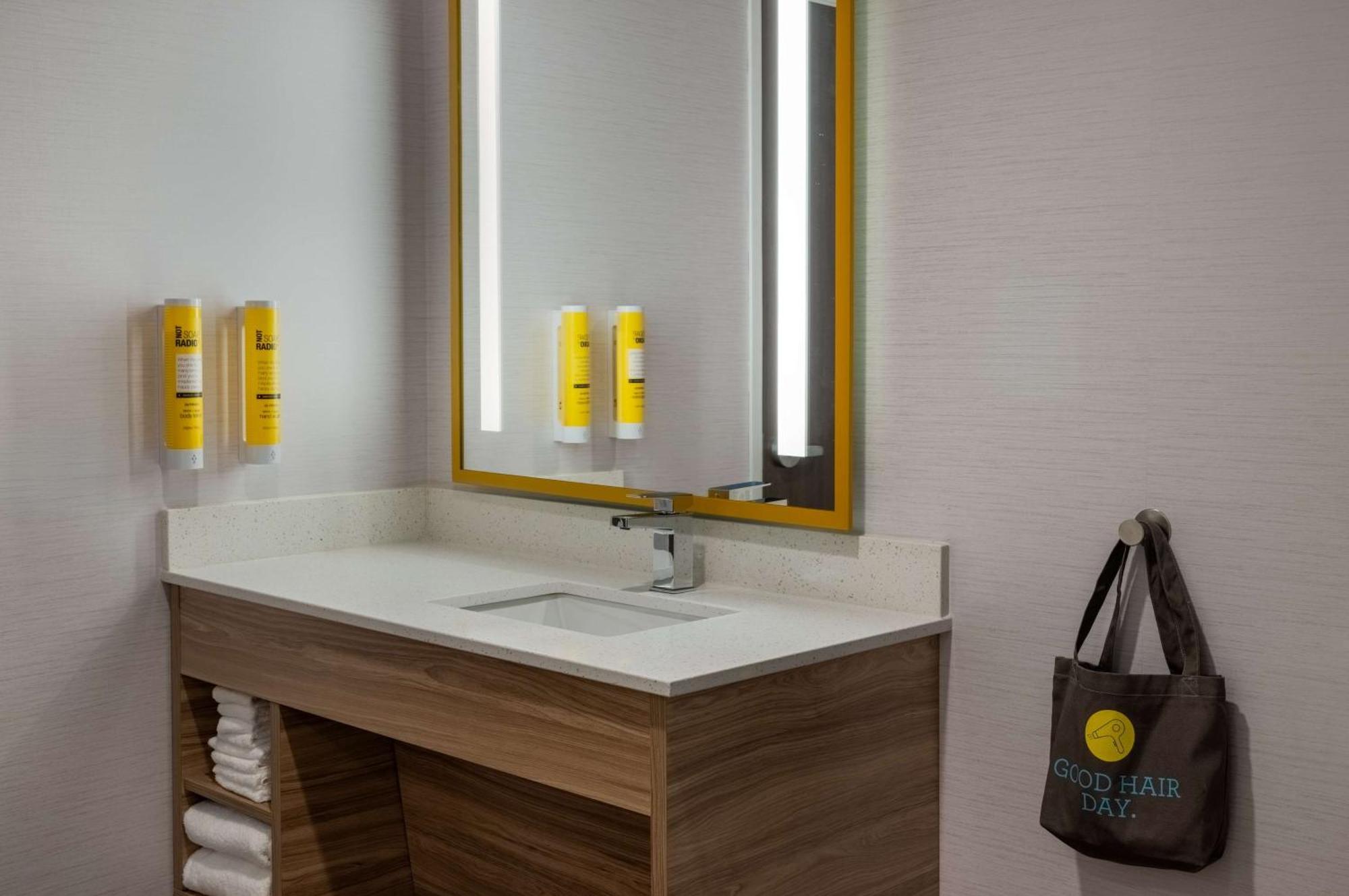 Hotel Tru By Hilton Ankeny Esterno foto